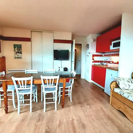 2p Renove Avec Balcon, Proche Commerces, Casier A Et Parking, Plagne 1800 - Fr-1-351-160 *