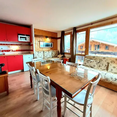 2p Renove Avec Balcon, Proche Commerces, Casier A Et Parking, Plagne 1800 - Fr-1-351-160